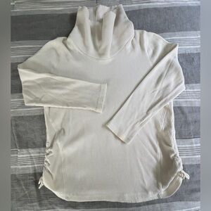 JJILL women’s ivory waffle knit cowl neck top with ruched sides size large